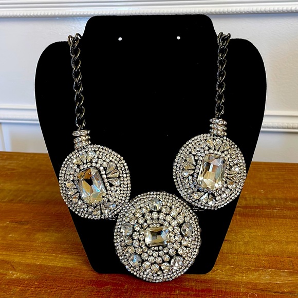 Chico's Jewelry - Chico’s Limited Edition Bib Necklace